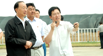 原中共中央書記處書記、中紀委副書記何勇視察我公司